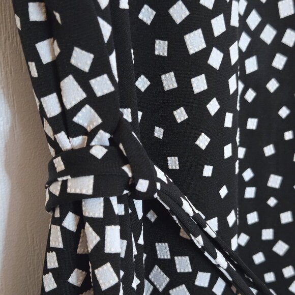 Laura Plus Size 2X Black & White Abstract Maxi Dress w/ Belt | Mid Calf - Picture 5 of 8